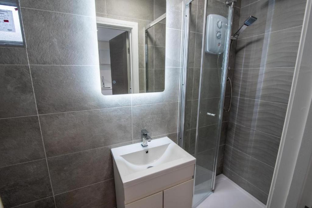 Luxurious Apartments - In Cardiff Exterior photo